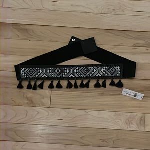 NY&C NWT BLACK AND WHITE BELT
